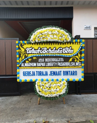 Papan Bunga Duka di Tarutung Baru